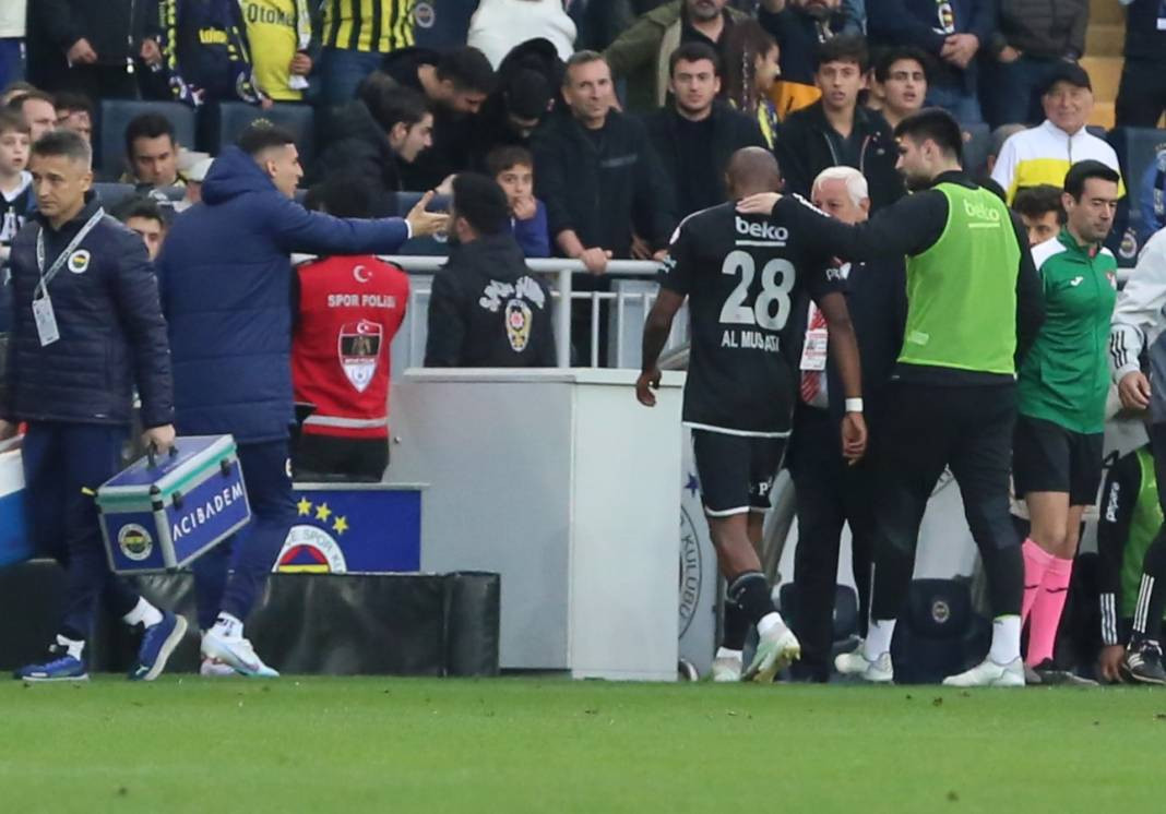 Fenerbahçe Beşiktaş derbisinde görülmemiş şey - Resim: 18
